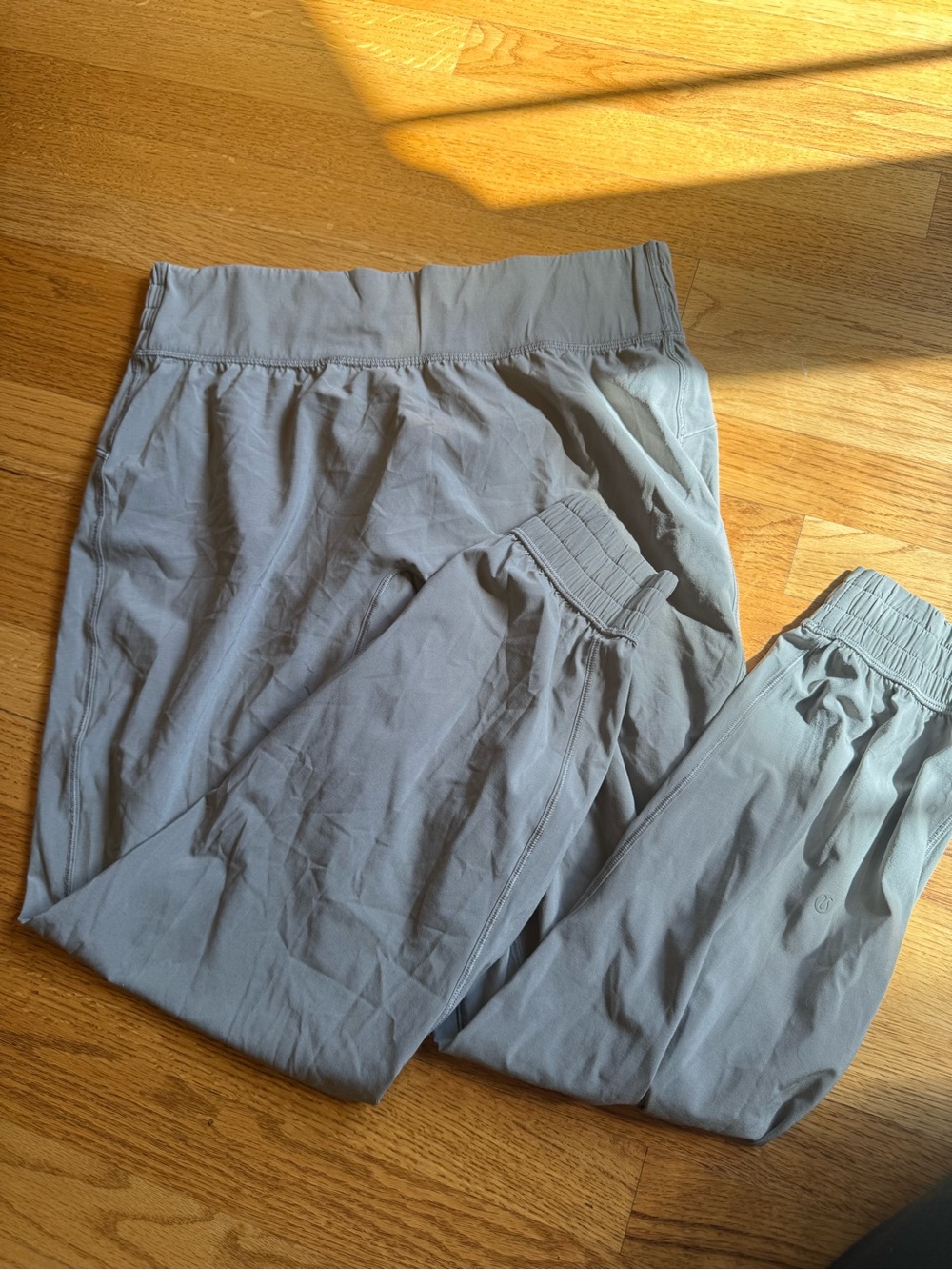 Lululemon sunsetter jogger